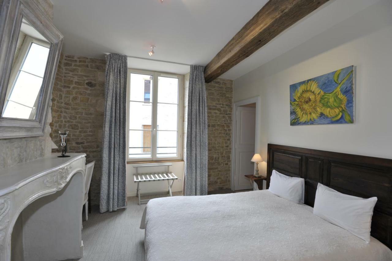 Le Marius Hotel Les Riceys Exterior photo